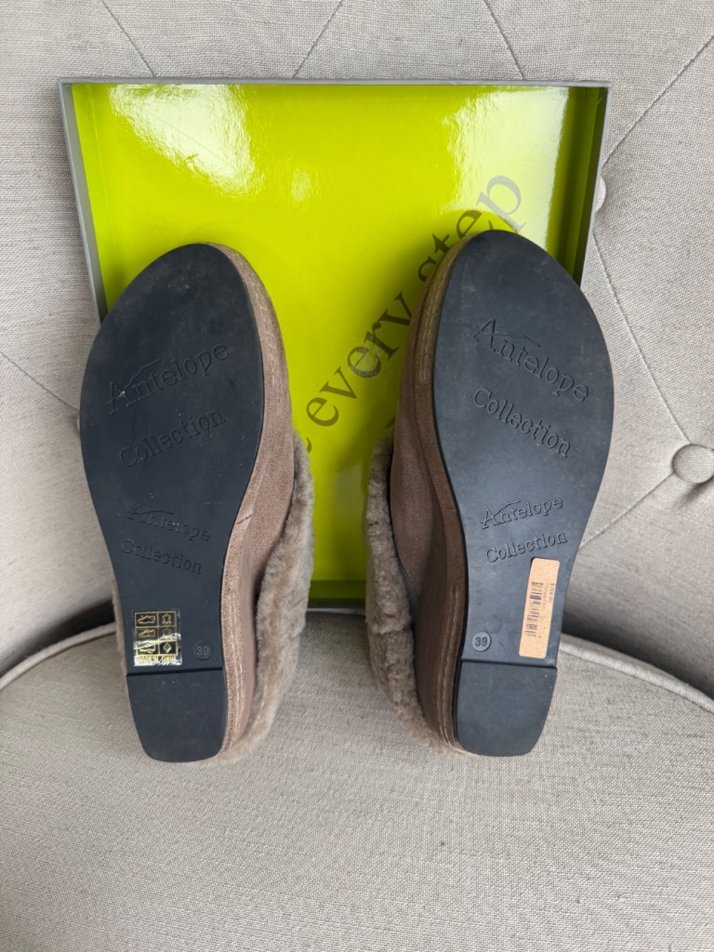 Antelope Clog - Picture 5 of 8